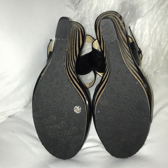GORGEOUS MK WEDGES ✨🖤 - Picture 6 of 8